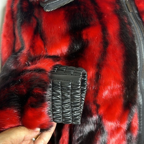 Adrienne Landau Red & Black Faux Fur Waist Style Jacket SzXS - Picture 2 of 13